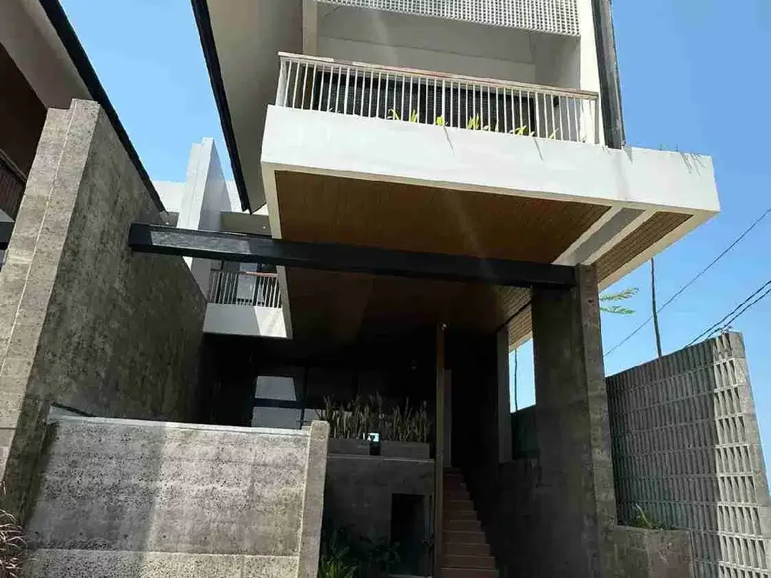 Dijual Brand New Villa Bergaya Modern Kontemporer View hamparan Sawah Dalam Cluster di Canggu - Image 2 of 10