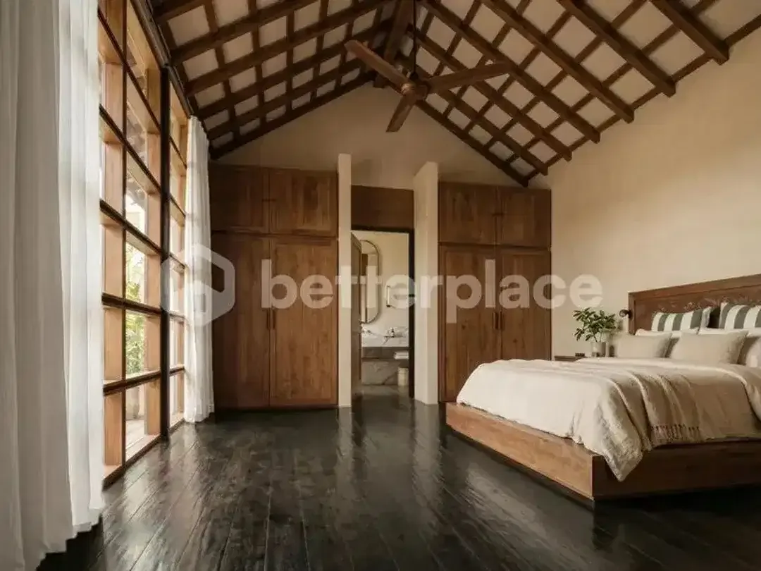 Elegant Freehold 3-Bed Bali Villa Surrounded by Lush Jungle Scenery with Infinity Pool, Sauna, Ice Bath, and Bespoke Artisan Details - Image 10 of 10