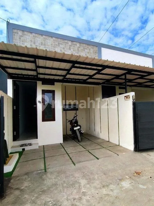 Rumah Sewa Tahunan Nyaman di Sanur Kaja - Dekat Pantai Padang Galak (Min Sewa 2 Th) - Image 1 of 4
