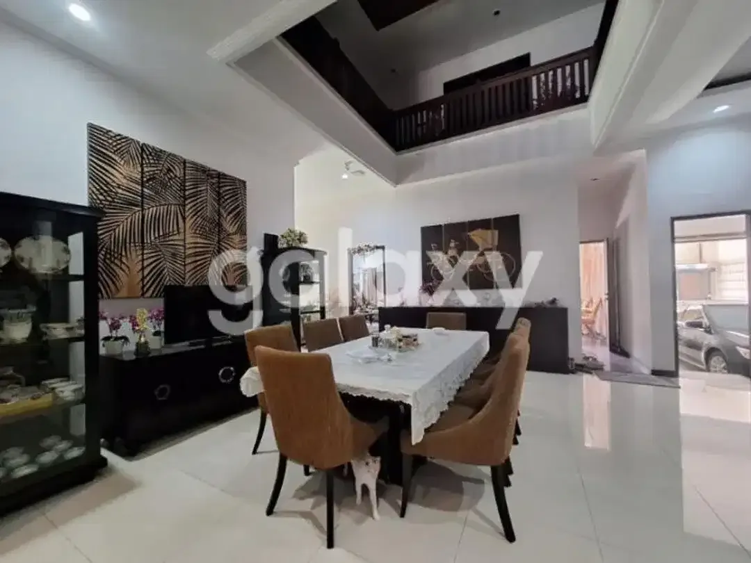 RUMAH MEWAH 2 LANTAI DI TUKAD BADUNG RENON DENPASAR, BALI - Image 8 of 10
