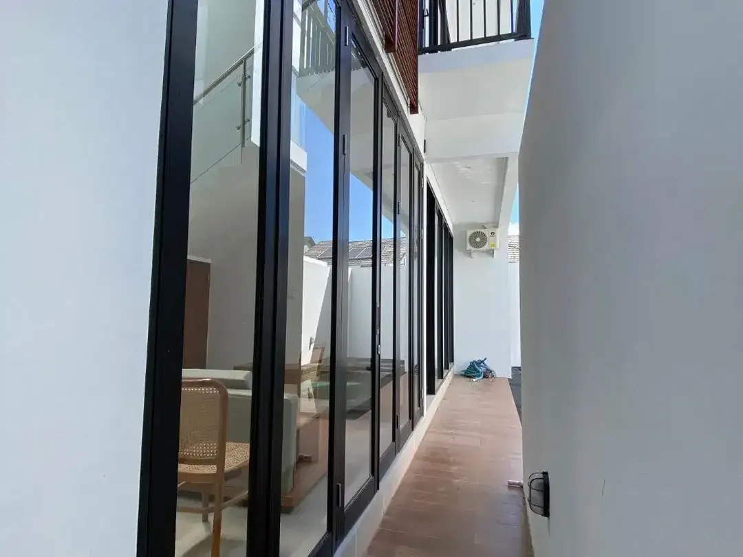 Villa Tropical Minimalis Kawasan Cluster Elite Nusa Dua Dekat Pantai Pandawa - Image 4 of 10