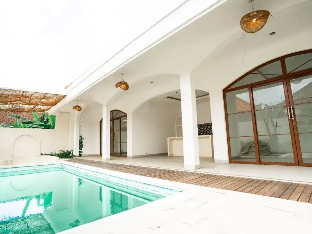 VILLA BRAND NEW DI BABAKAN CANGGU DEKAT PANTAI BATU BOLONG - Image 8 of 10