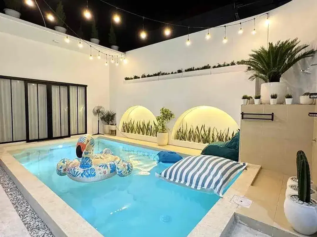 Villa Modern Tropical Canggu - Image 2 of 10