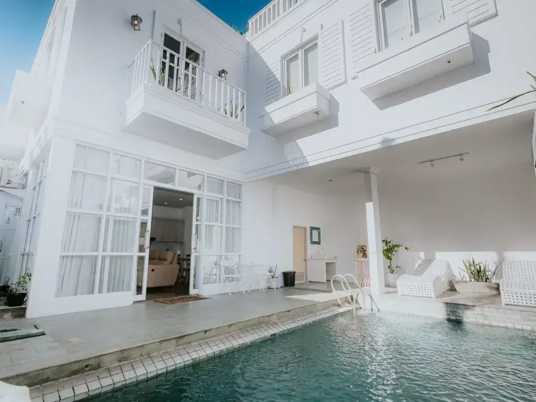 Prime location!! Premium 3 Bedroom Villa for Rent in Petitenget, Only Minutes to Seminyak Beach - Available to visit after 8 Feb - Image 10 of 10