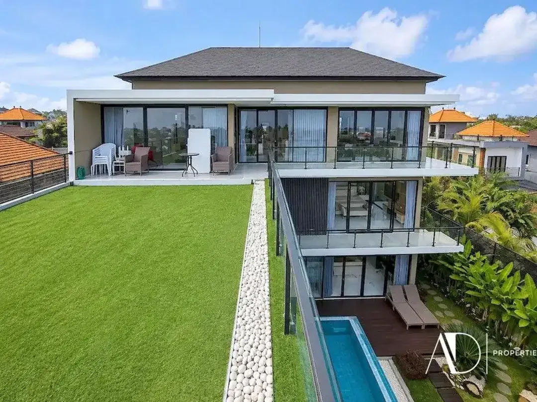 FREEHOLD | LUXURY VILLA WITH PANORAMIC OCEAN VIEWS IN UNGASAN - Image 4 of 10