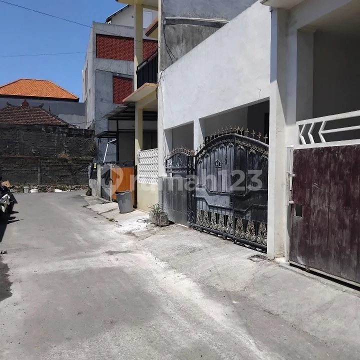 Rumah, 2 Lantai, Jl Mahendradatta untuk Kantor dan Hunian - Image 1 of 4