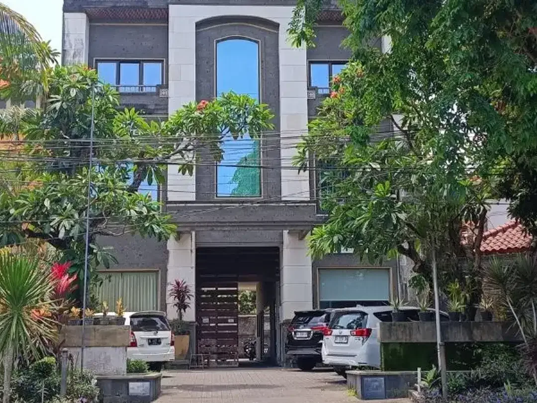 GEDUNG RUKAN COK AGUNG TRESNA DAN DEWI MADRI RENON DENPASAR, BALI - Image 1 of 10