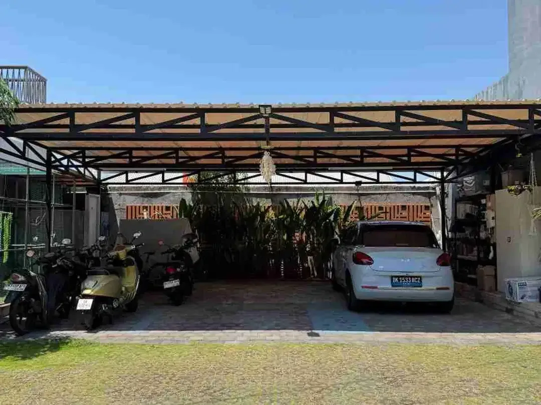 Rumah 2 Lantai di Renon Fully Furnished Parkir Luas - Image 2 of 10