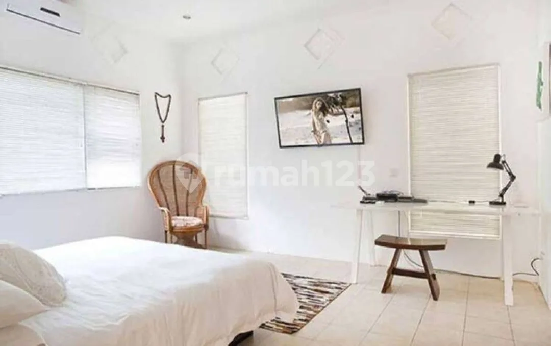 Villa Tropical di Area Strategis Petitenget Seminyak, Deket ke Pothead - Image 2 of 4