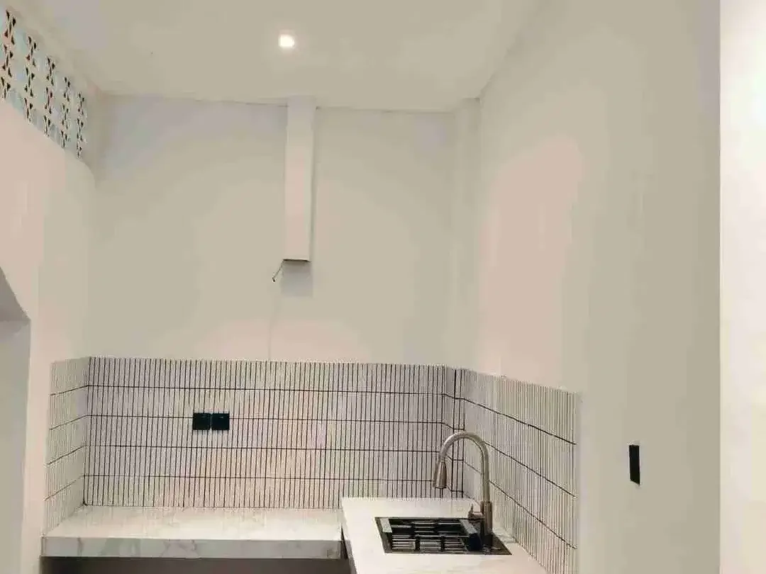 DISEWAKAN RUMAH DEMI FURNISH DI DENPASAR BARAT SL - Image 5 of 8
