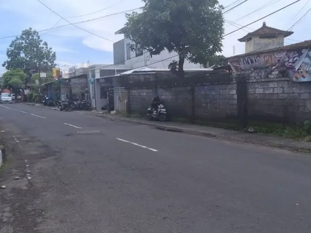 Tanah Komersil 4 Are Dijual, di Sisi Pantai Sanur, Denpasar Area - Image 1 of 6