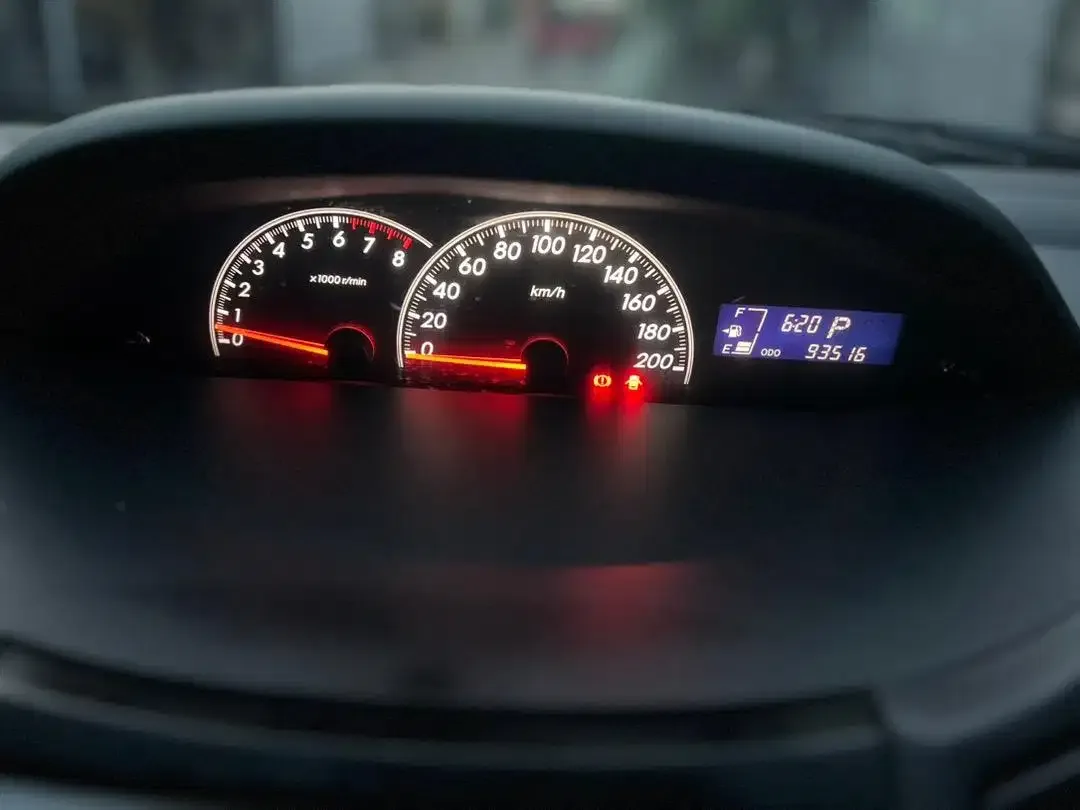 Toyota Yaris E trd 2013 matic,facelift - Image 9 of 10