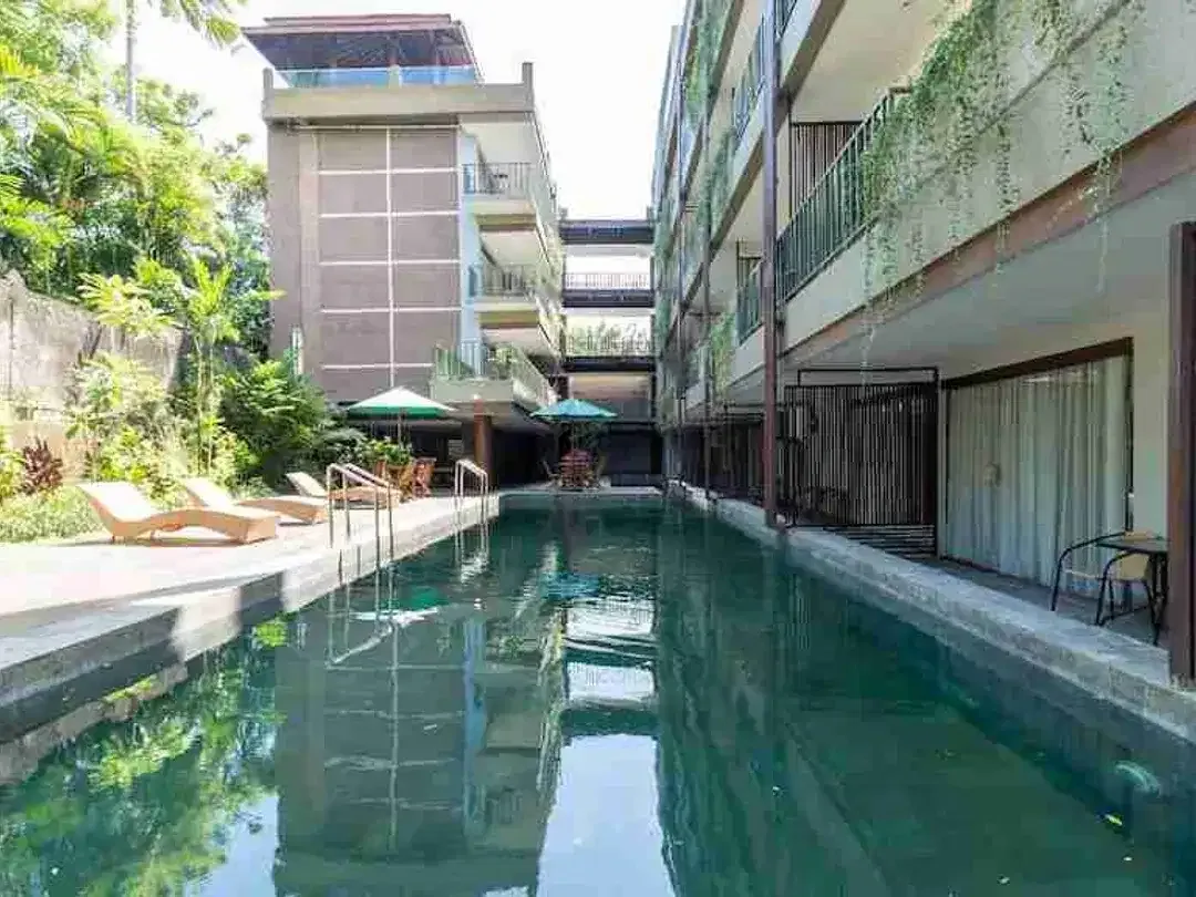 Hotel + 6 unit villa dalam satu area luas, hanya menit ke Pantai Mengening Cemagi – Canggu - Image 2 of 10