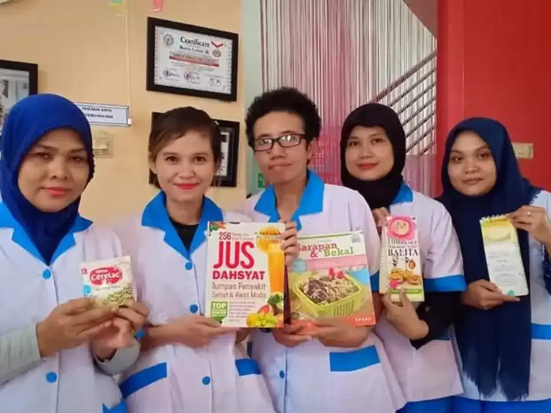 Banyak Job Baby Sitter ART & Perawat Lansia Terpercaya-Terakreditasi - Image 3 of 8
