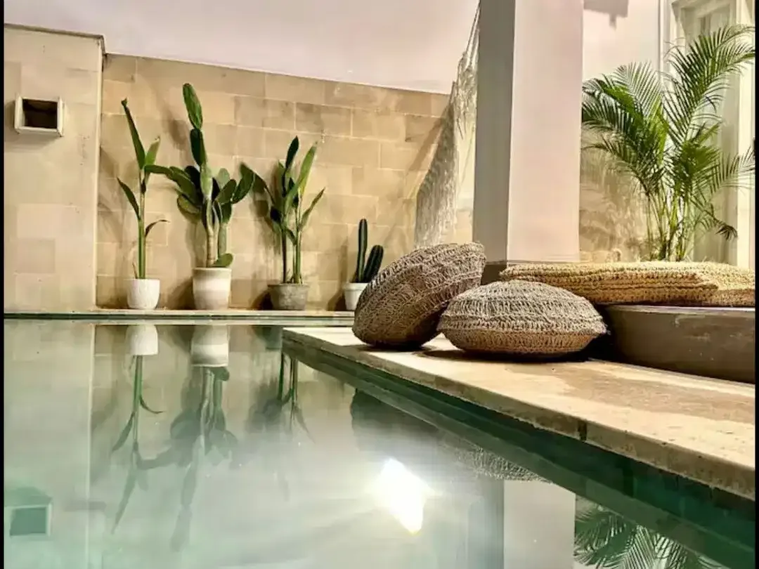 Dijual villa modern 2 Bedroom fully furnished akses strategis - Image 4 of 10