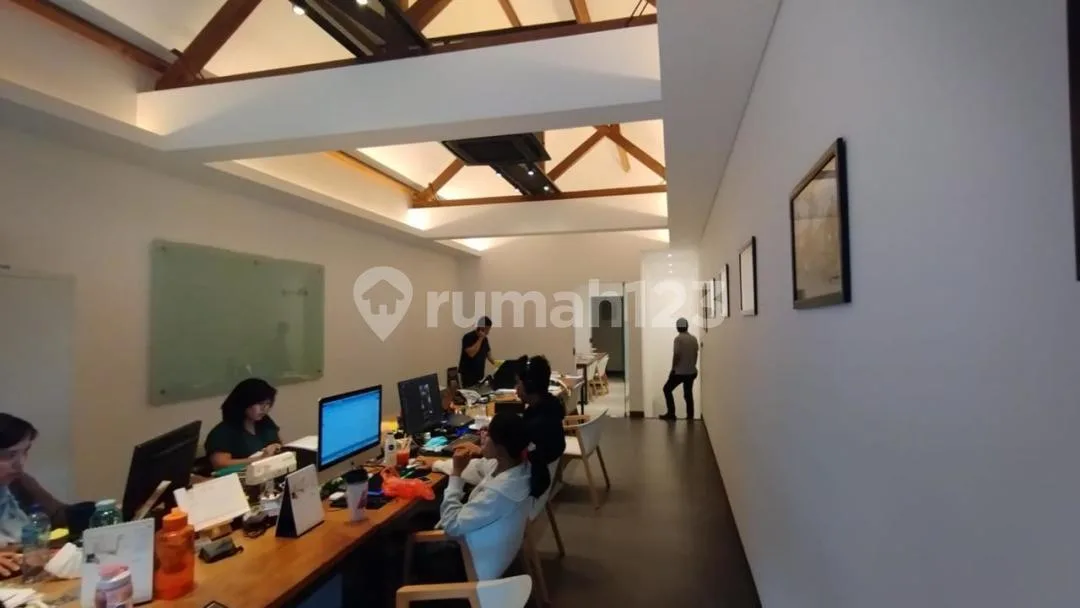 Ruko 2-Lantai Strategis di Banjar Taman, Kerobokan, Bali - Image 3 of 4