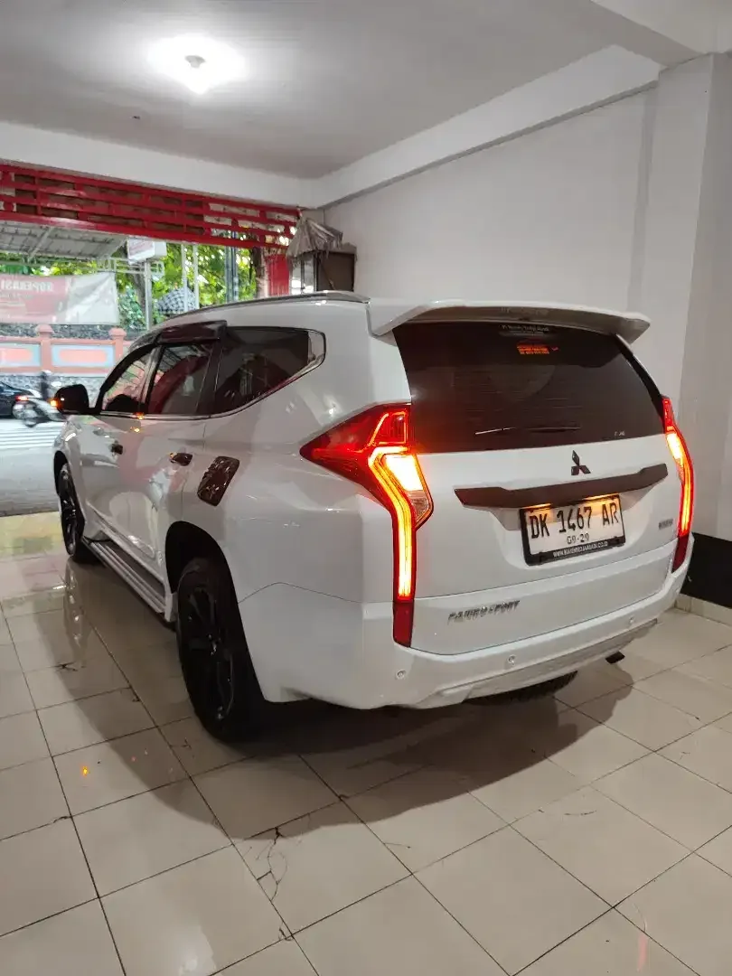 Mitsubishi pajero sport dakar 2019 automatic - Image 4 of 9