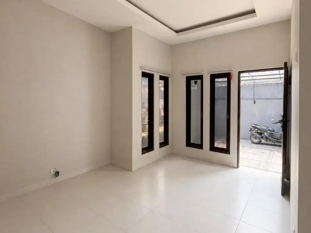 Rumah Cantik di Mekar Pemogan Siap Huni - Image 5 of 10
