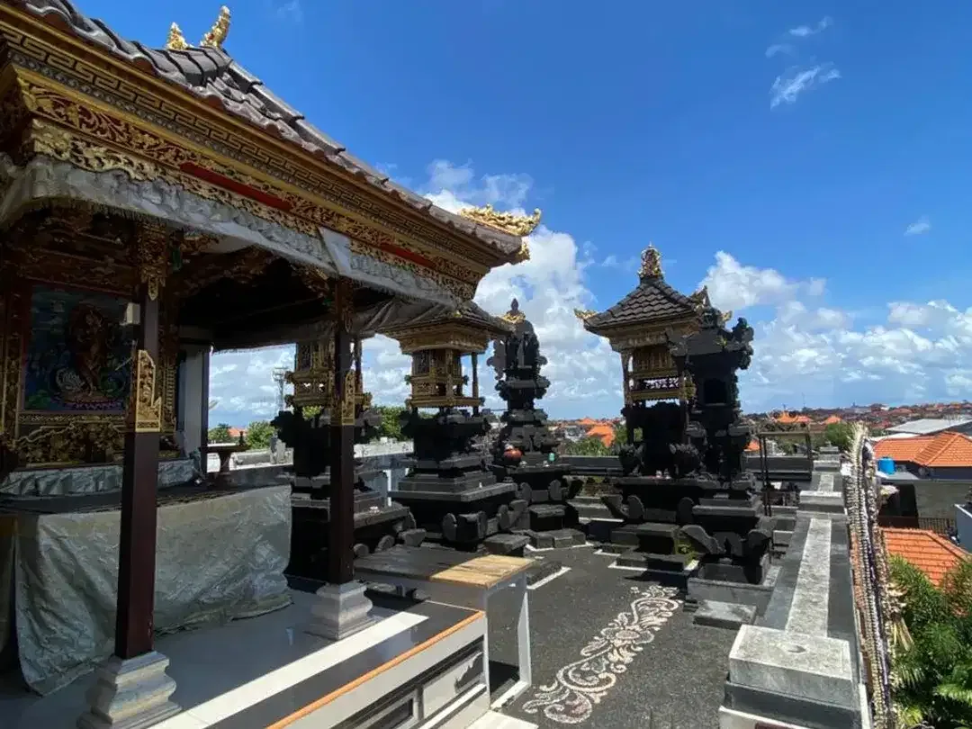 LUXURY BALINESE STYLE! Rumah Lantai 3 di Dalung Padonan – Tetanggaan dengan Villa Elit! ( IV / LM ) - Image 9 of 9