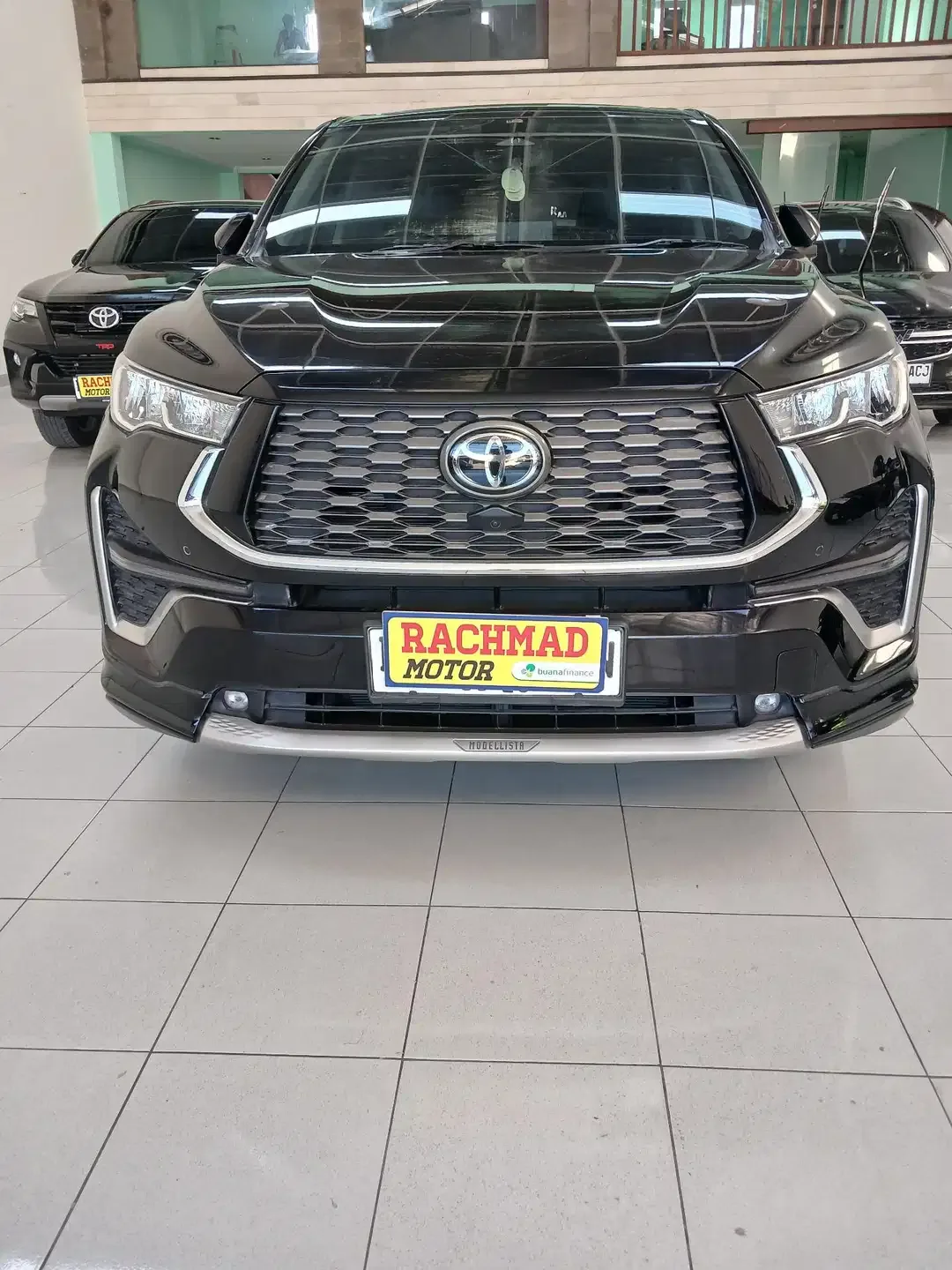 Toyota Innova Zenix Hybrid Q Modellista 2023 Hitam metalik A/T 2.0 - Image 1 of 9