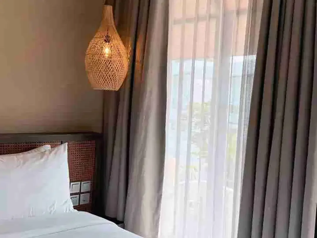 DISEWAKAN VILLA MEWAH FULL FURNISJ DEKAT PANTAI BRAWA LS - Image 2 of 10