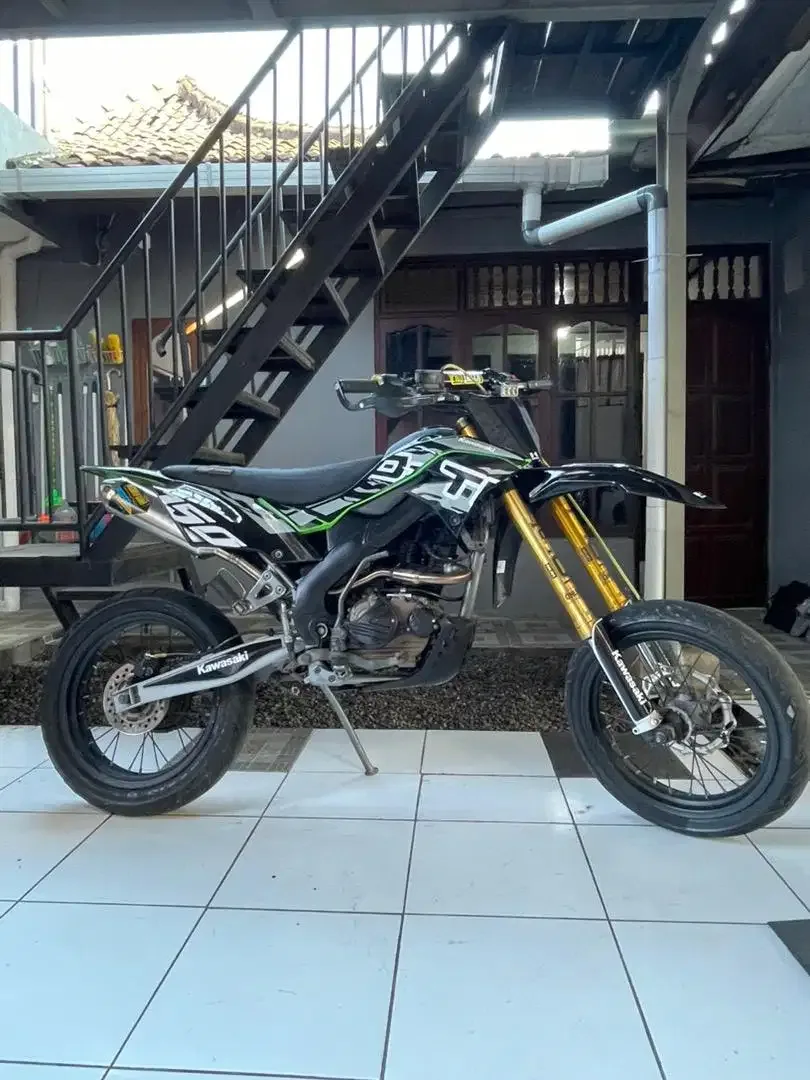 D tracker SM 2012 #bintang dewata motor # - Image 2 of 6