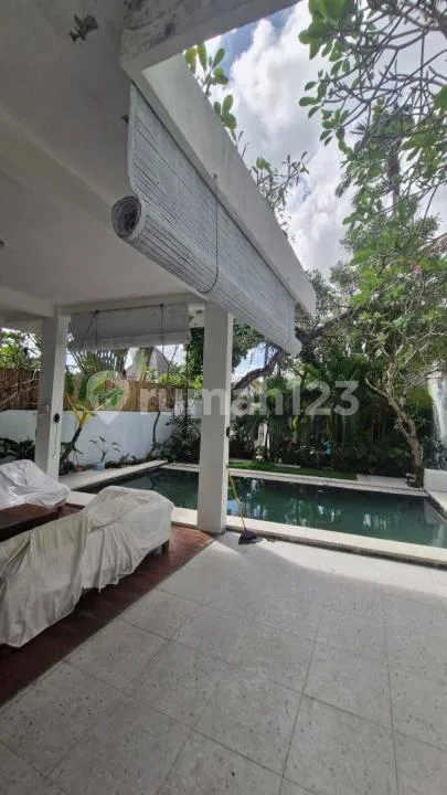 Villa Full Furnished dengan Kolam Renang Dekat Pantai di Padonan - Image 4 of 4