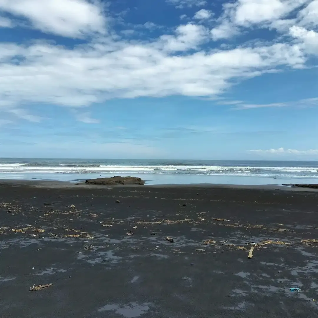 Dijual Tanah Prime Beachfront di Pantai Soka, Antap, Tabanan - Image 1 of 6