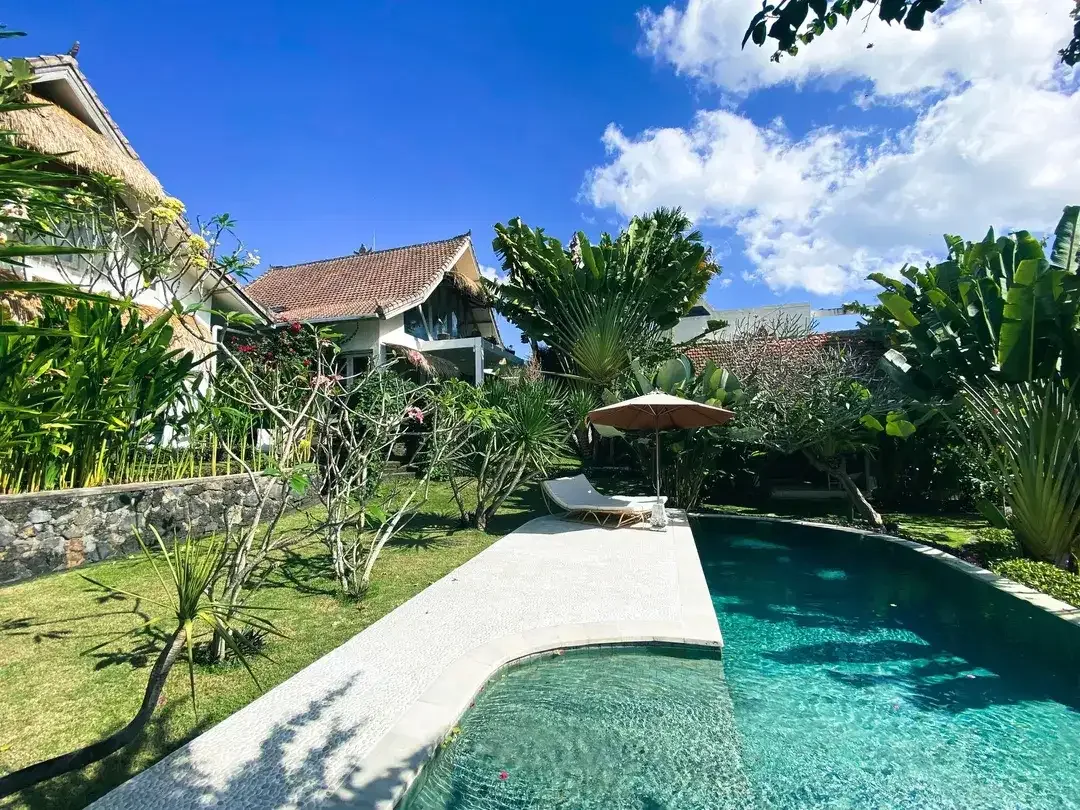 Freehold - Tropical Oasis Private Villa, Taman & Kolam Renang Canggu - Image 1 of 9
