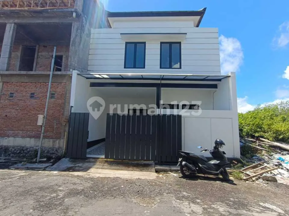 Rumah 2 Lantai Siap Huni Suasana Tenang Pedunga Bali - Image 1 of 4
