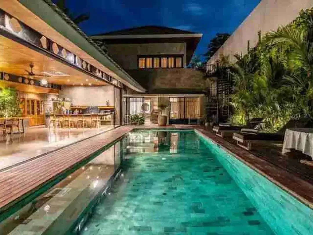 LUXURY VILLA FOR SALE CANGGU - Image 1 of 10