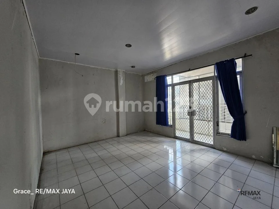 Ruko 3 Lantai di Pusat Bisnis Paling Ramai Dijual, di Kota Denpasar - Image 4 of 4