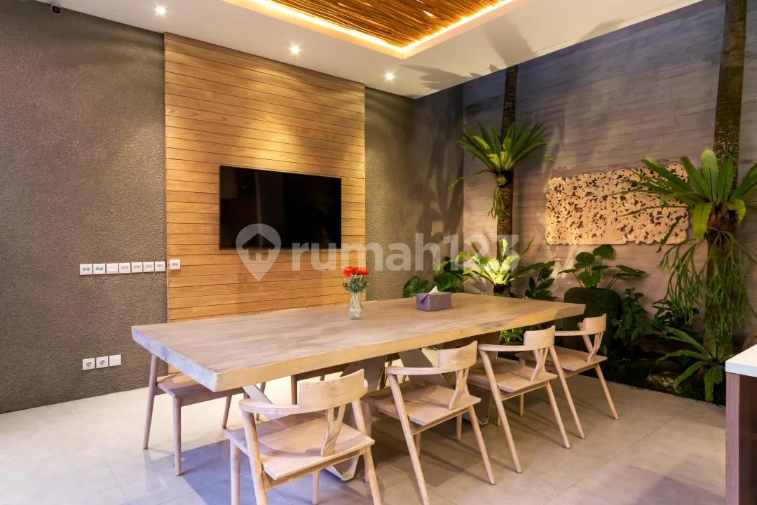 Luxury Villa In Seminyak, Walking Distance To Batu Belig Beach - Image 3 of 4