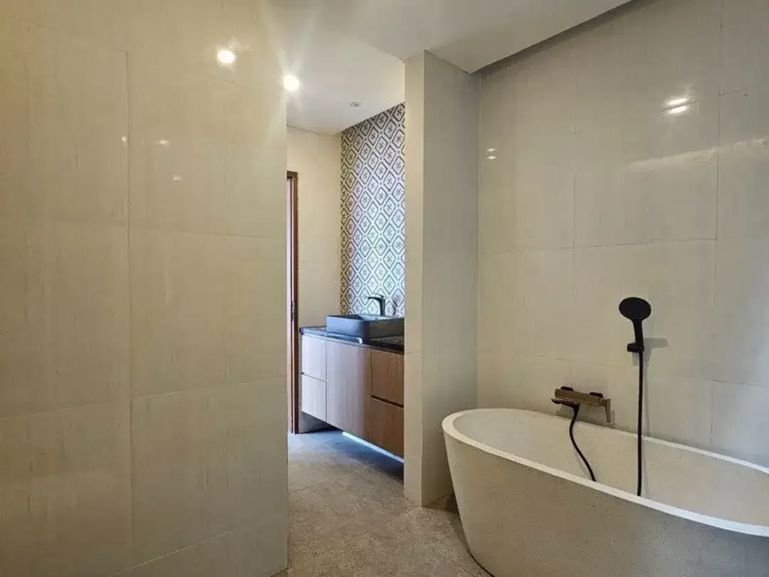 Villa 3 Bedroom Fully Furnished Ready To Move For Sale, at Kutuh Benoa - Image 6 of 10