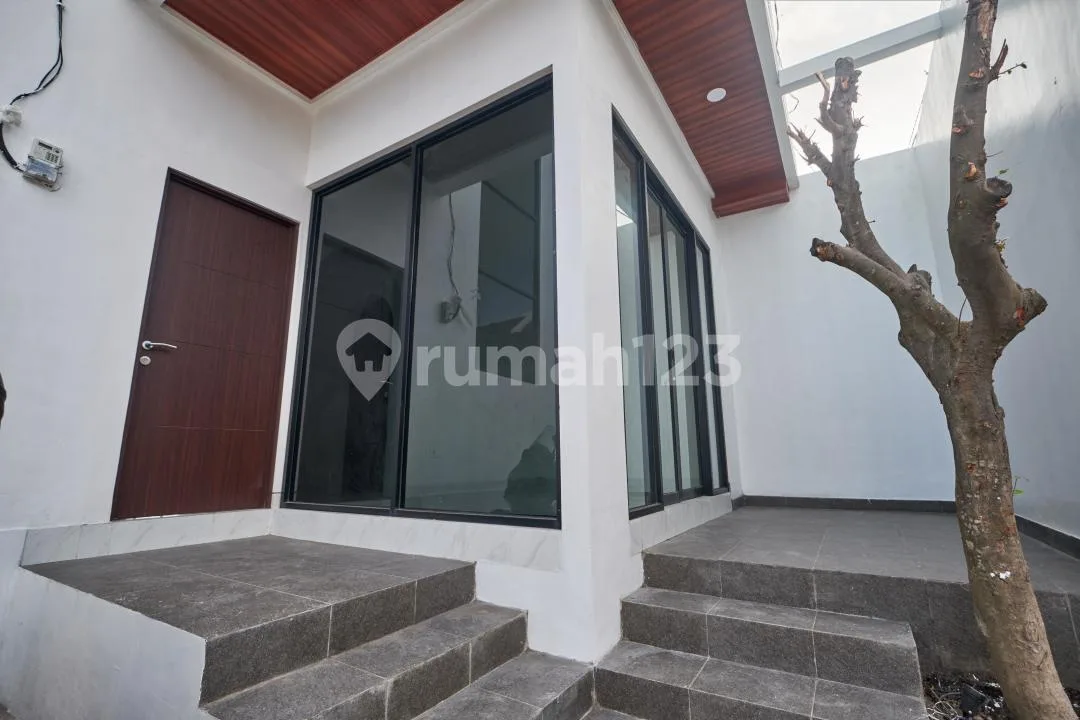 Dijual Rumah Villa Modern di Canggu Bali - Image 2 of 4
