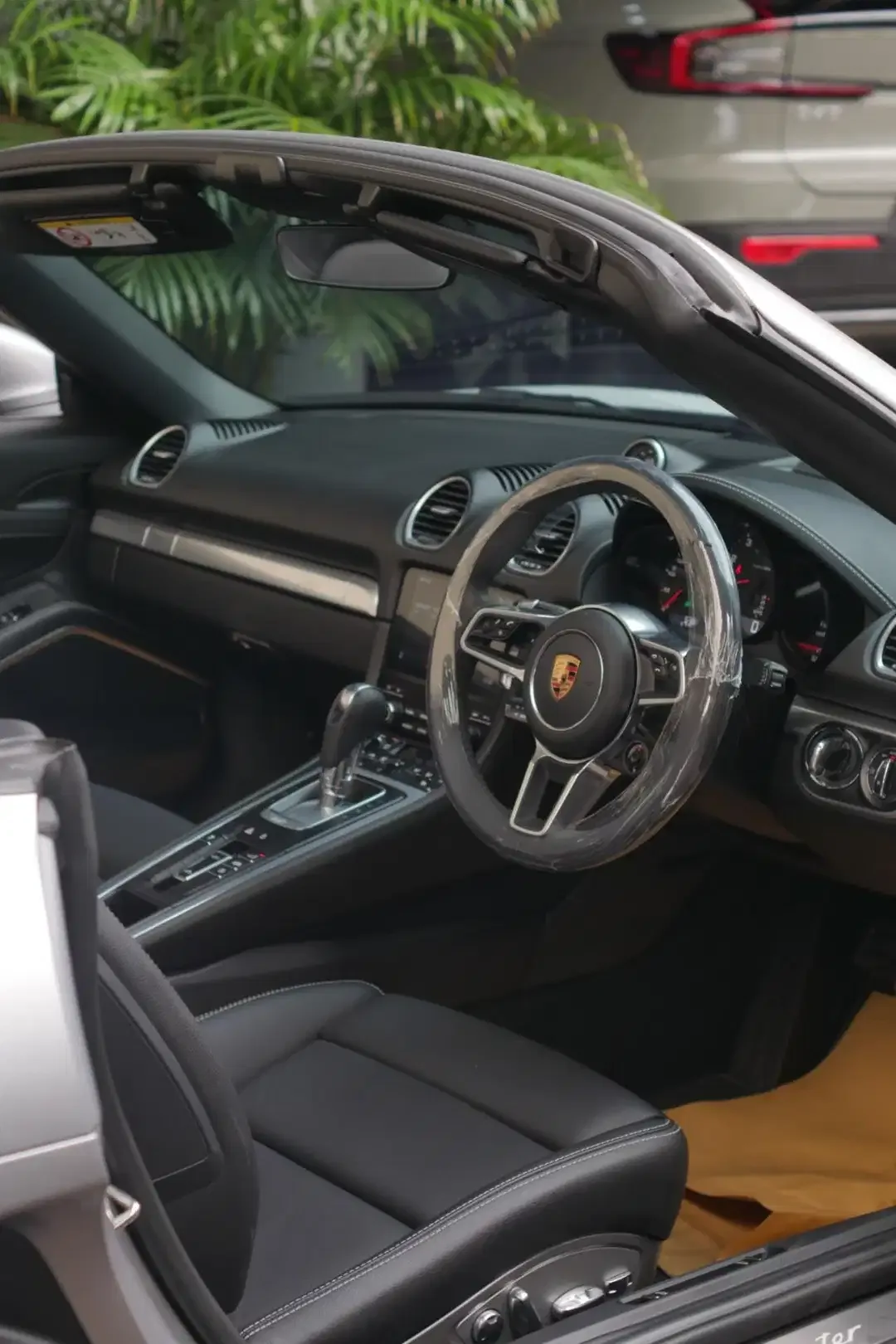 [ LIKE NEW ] PORSCHE BOXTER 718 2.0 PDK SPORT CHRONO 2025 - Image 6 of 10