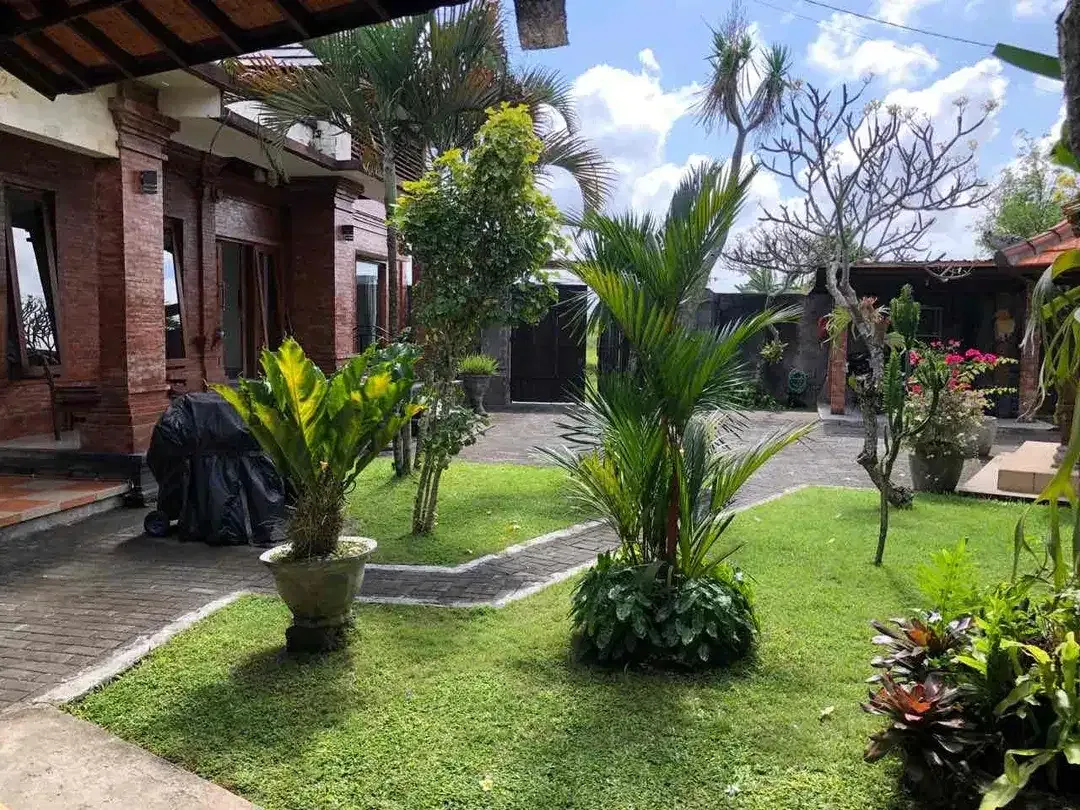 Dijual Rumah semi Villa di area pantai nyanyi dengan pemandangan sawah - Image 2 of 6