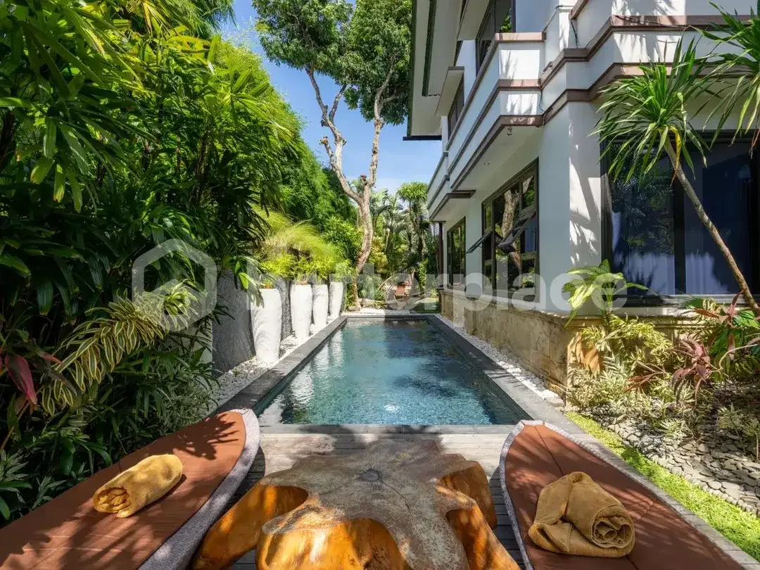 Spacious Freehold Family Villa in Jimbaran with Large Garden and Private Pool - Image 7 of 10
