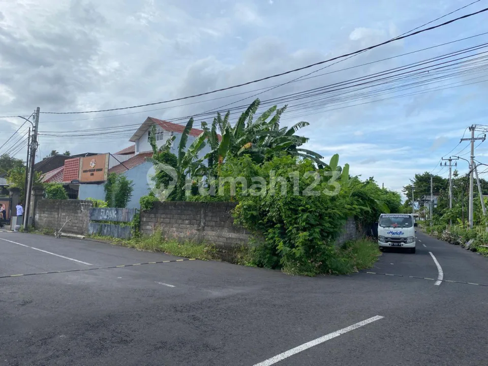 Dijual Tanah Lokasi Premium di Jalan Merdeka Renon - Image 1 of 4