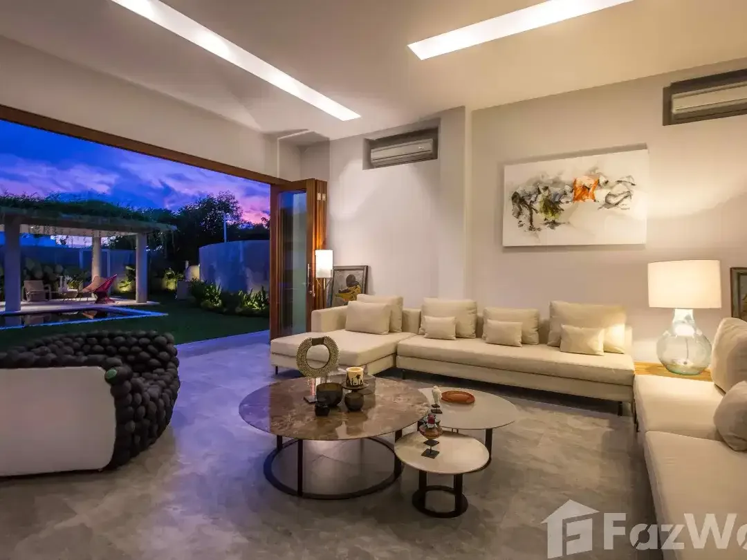 7 Bedroom Villa for sale in Sukawati, Bali - Image 3 of 10
