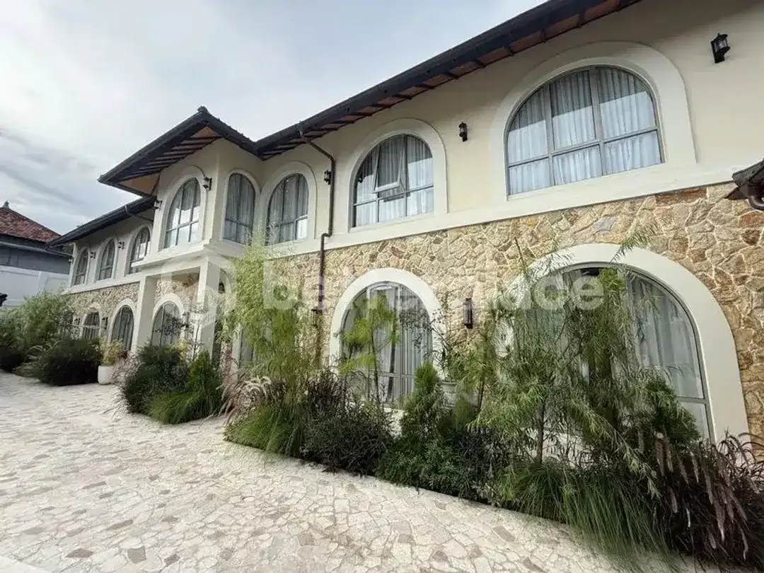Spacious 2 Bedroom Apartment in Prime Sanur Location - Image 6 of 10