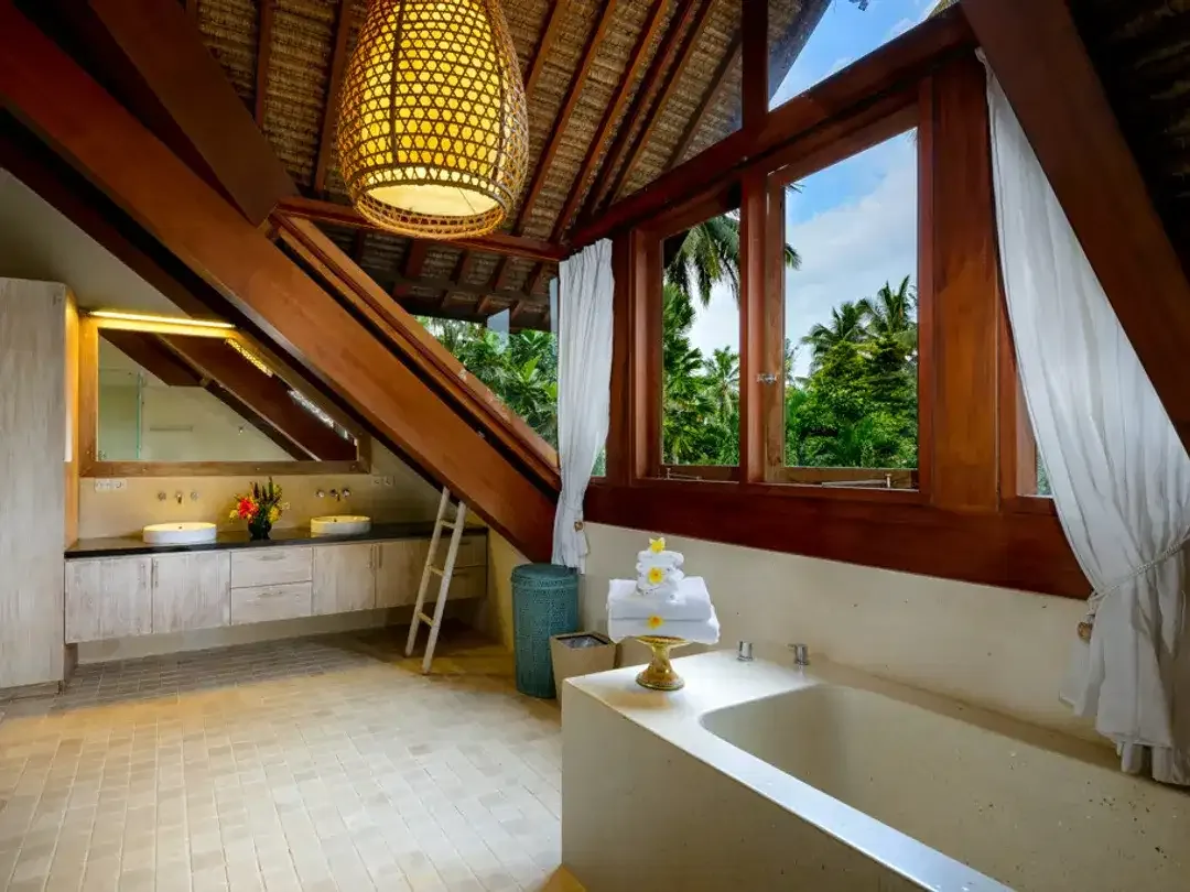 Leasehold - A Tranquil 4-Bedroom Sanctuary with Stunning Sunset Views - Image 9 of 10