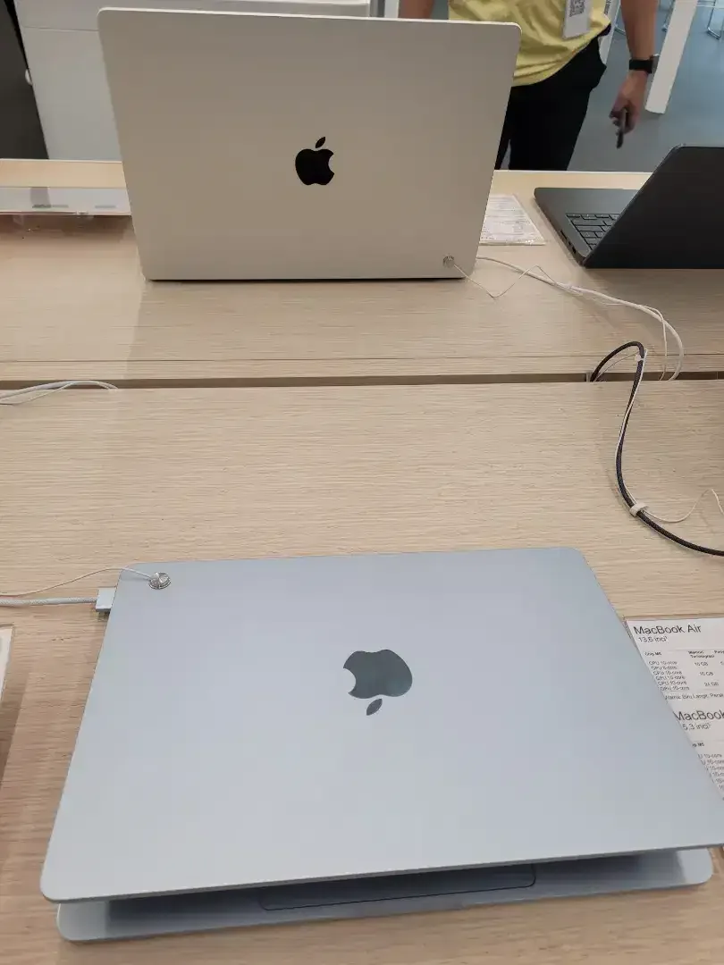 Promo MacBook Air M5 cicilan ringan tanpa DP tanpa biaya admin - Image 2 of 3