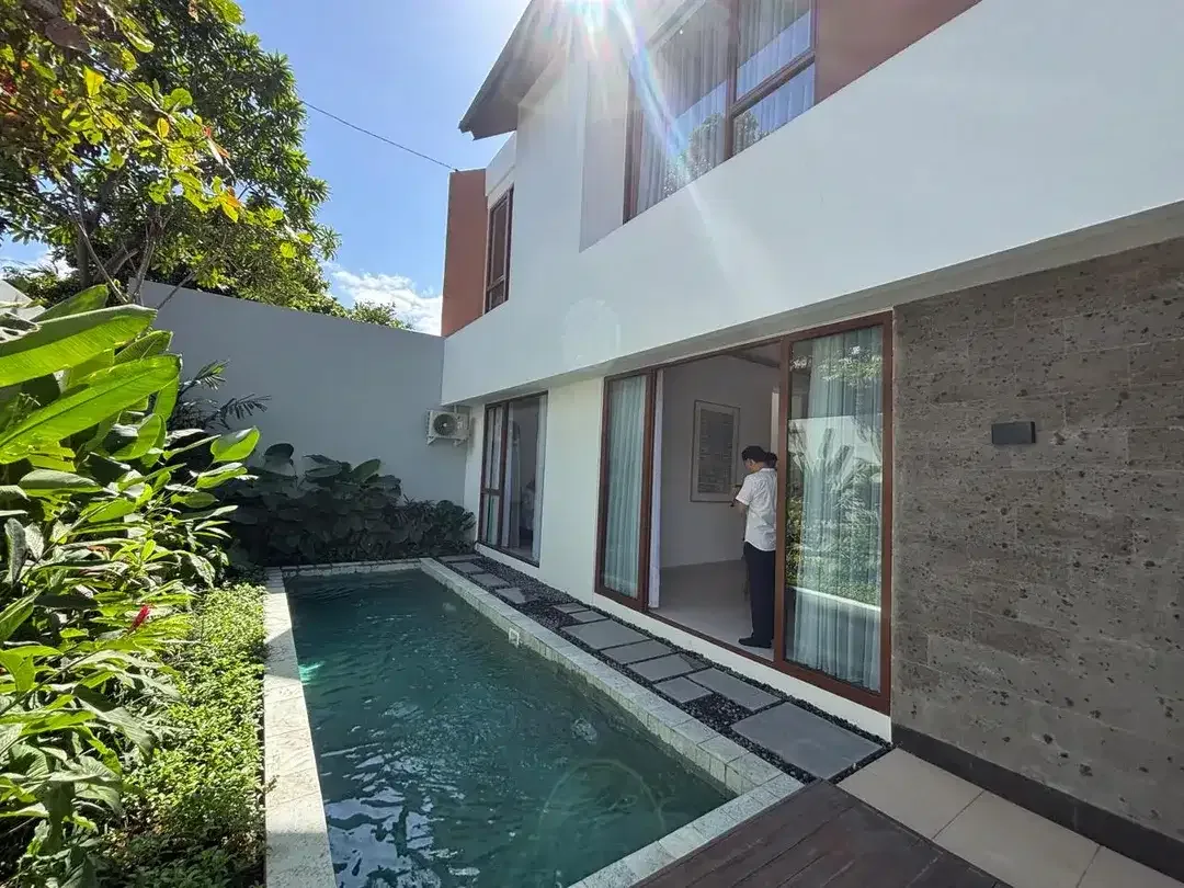 EXCLUSIVE LUXURY VILLA IN PRIME SANUR AREA - Image 2 of 10
