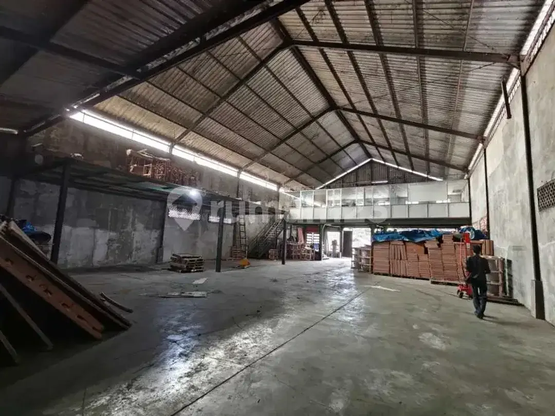 Gudang Disewakan, Tempat Strategis & Siap Pakai - Image 1 of 5
