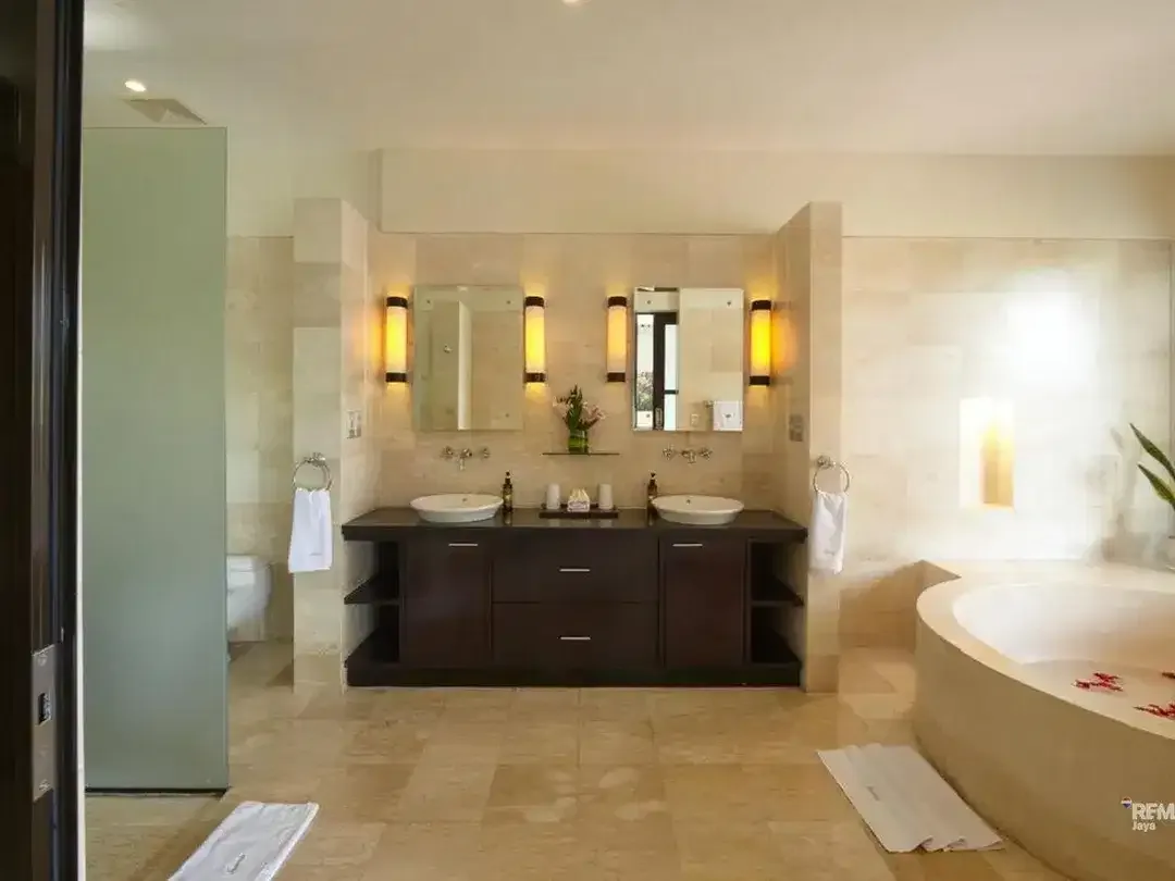 Villa perfectly designed for sale in Jimbaran. - Image 8 of 10