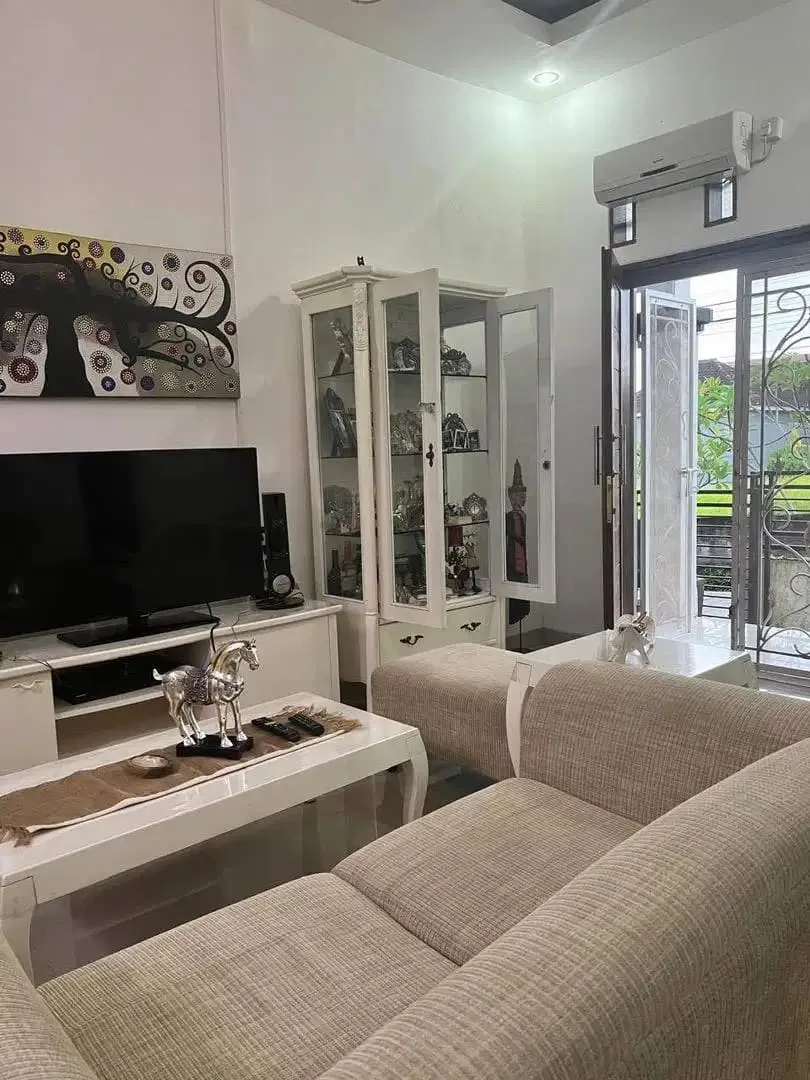 Rumah di sewakan lengkapndengan perabotan rumah tangga - Image 2 of 10