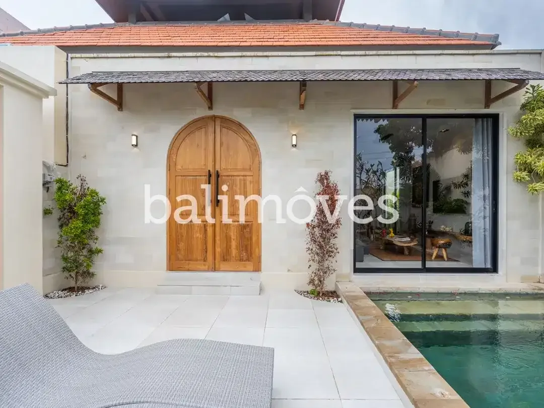 Villa Baru dengan Tiga Kamar Tidur yang Menawan di Sanur - Image 9 of 10