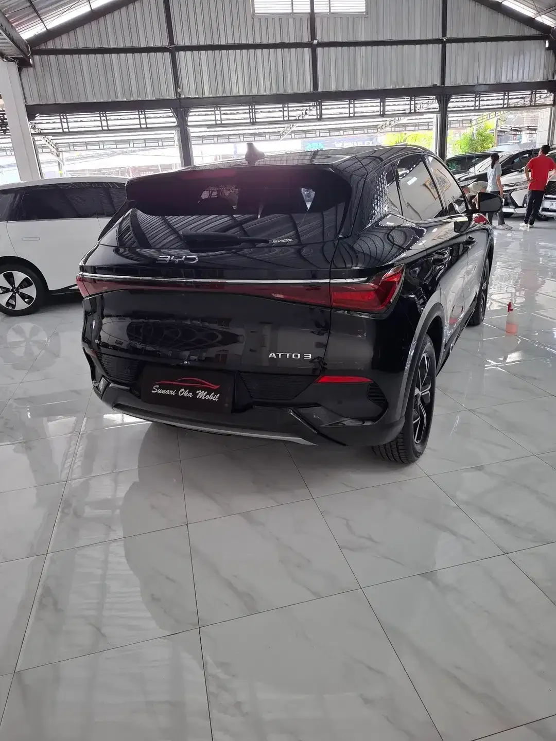 BYD atto 3 hitam - Image 3 of 8