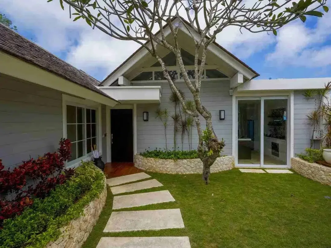 Dijual Villa Mewah di Tepi Tebing dalam Komplek Resor Uluwatu Bali - Image 5 of 9